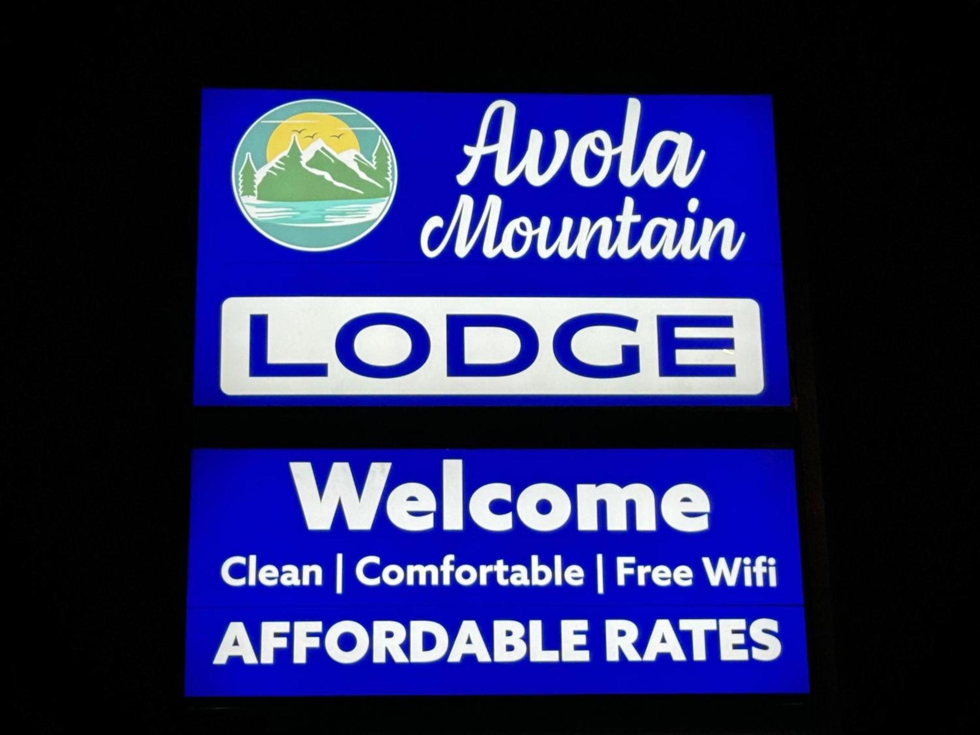 Avola Mountain Lodge Exterior photo