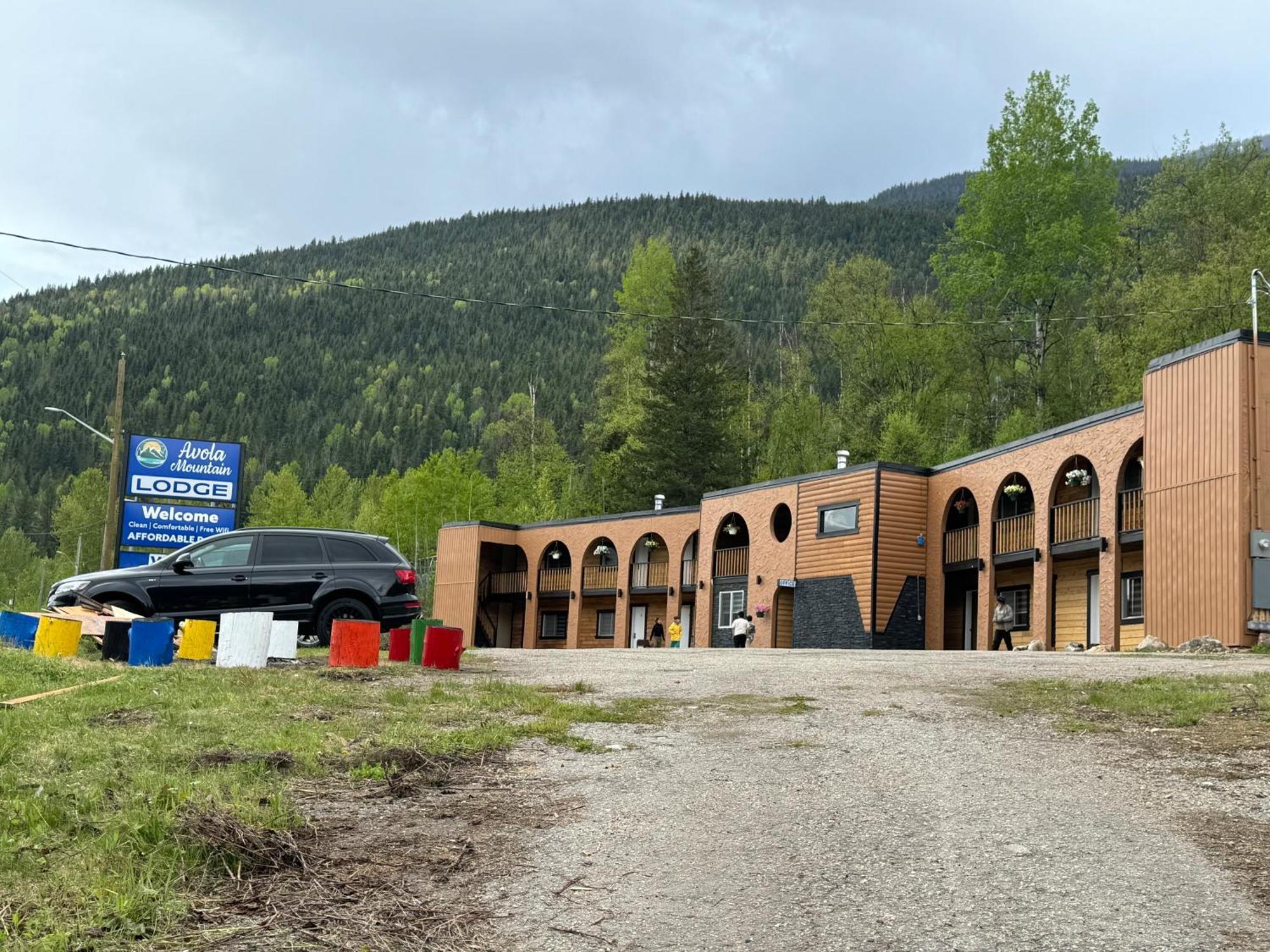 Avola Mountain Lodge Exterior photo