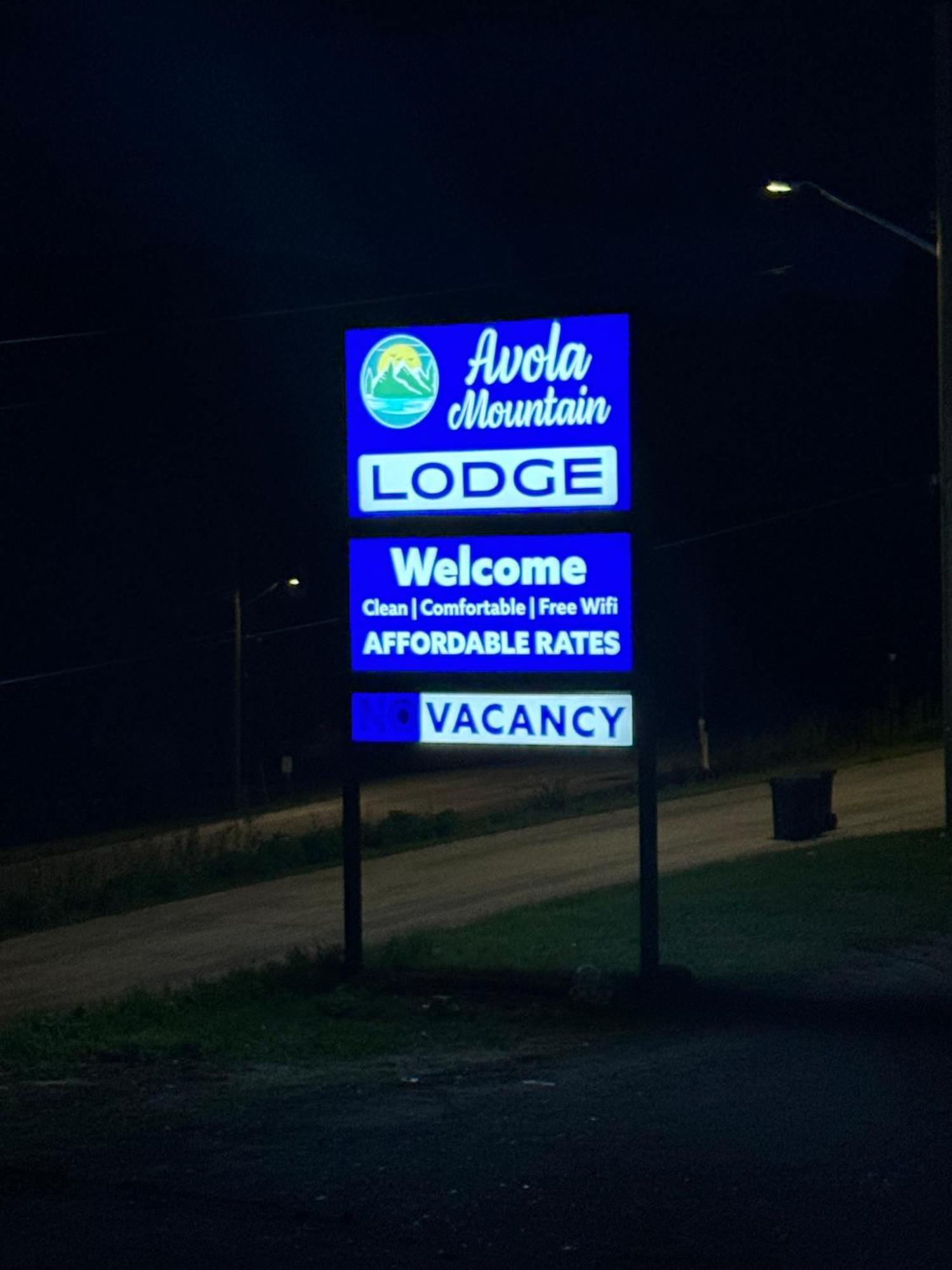 Avola Mountain Lodge Exterior photo
