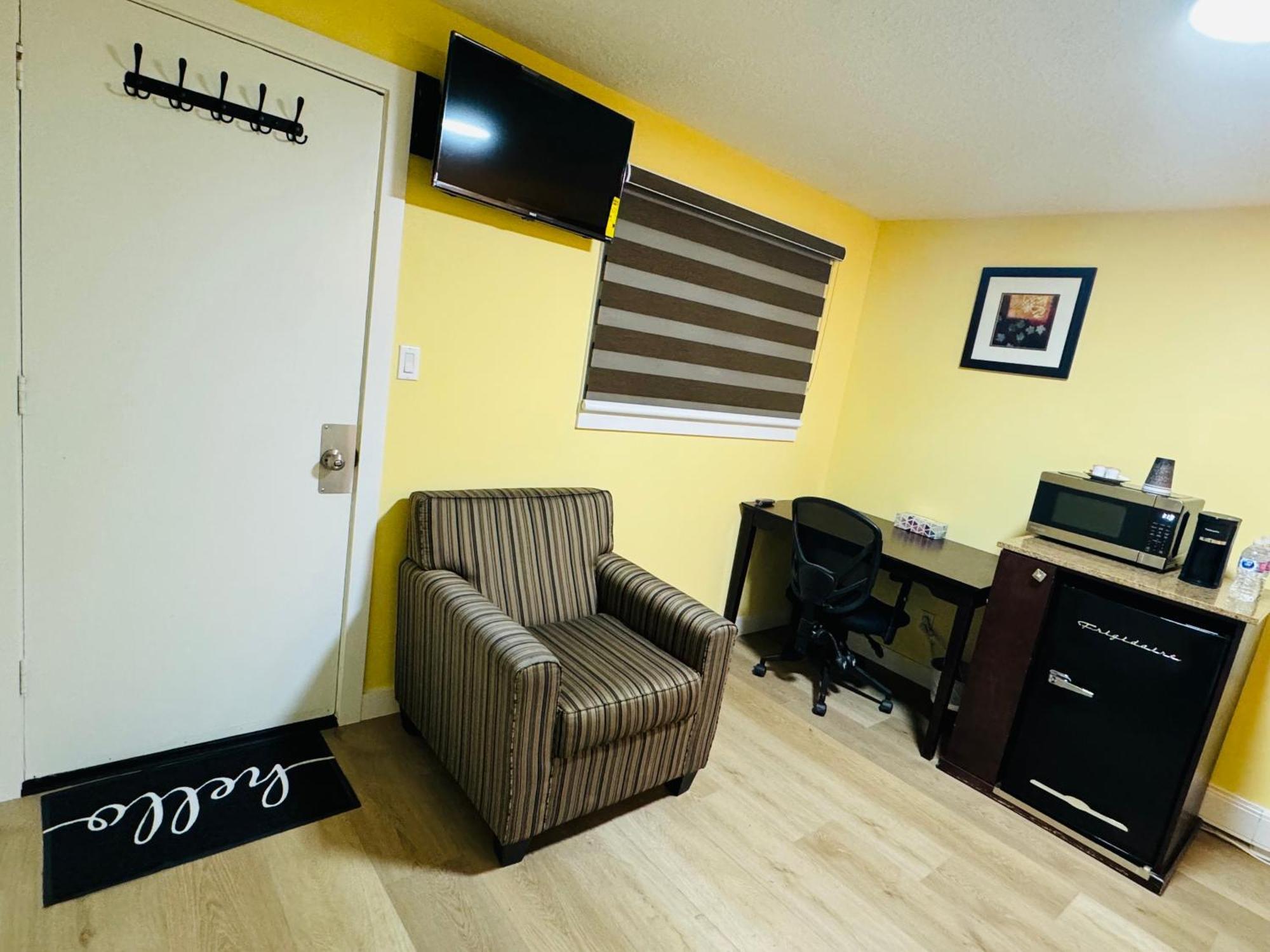 Avola Mountain Lodge Room photo