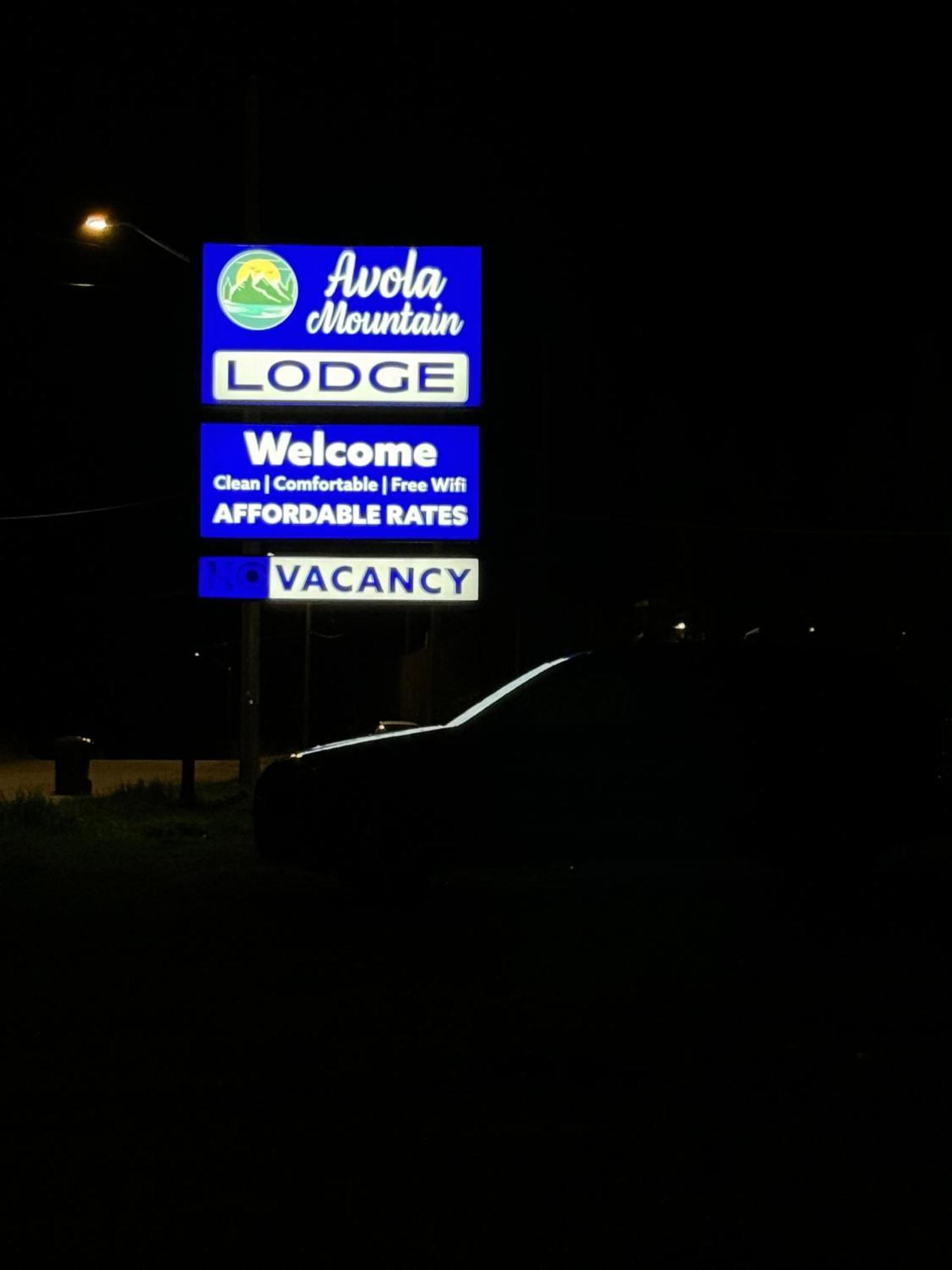 Avola Mountain Lodge Exterior photo